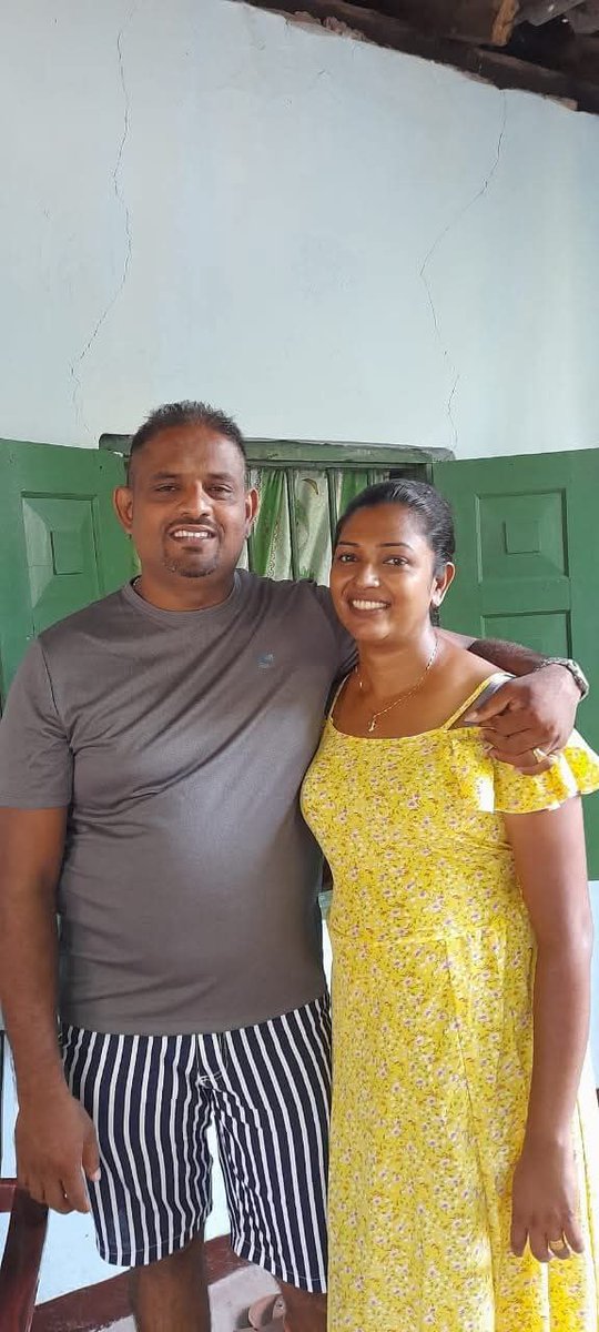 oozk215's tweet photo. පොඩි ත්‍රොව්බැක් එකක් පවුලේ කට්ටිය එක්ක 🙂‍↕️ https://t.co/srhEowOwbM