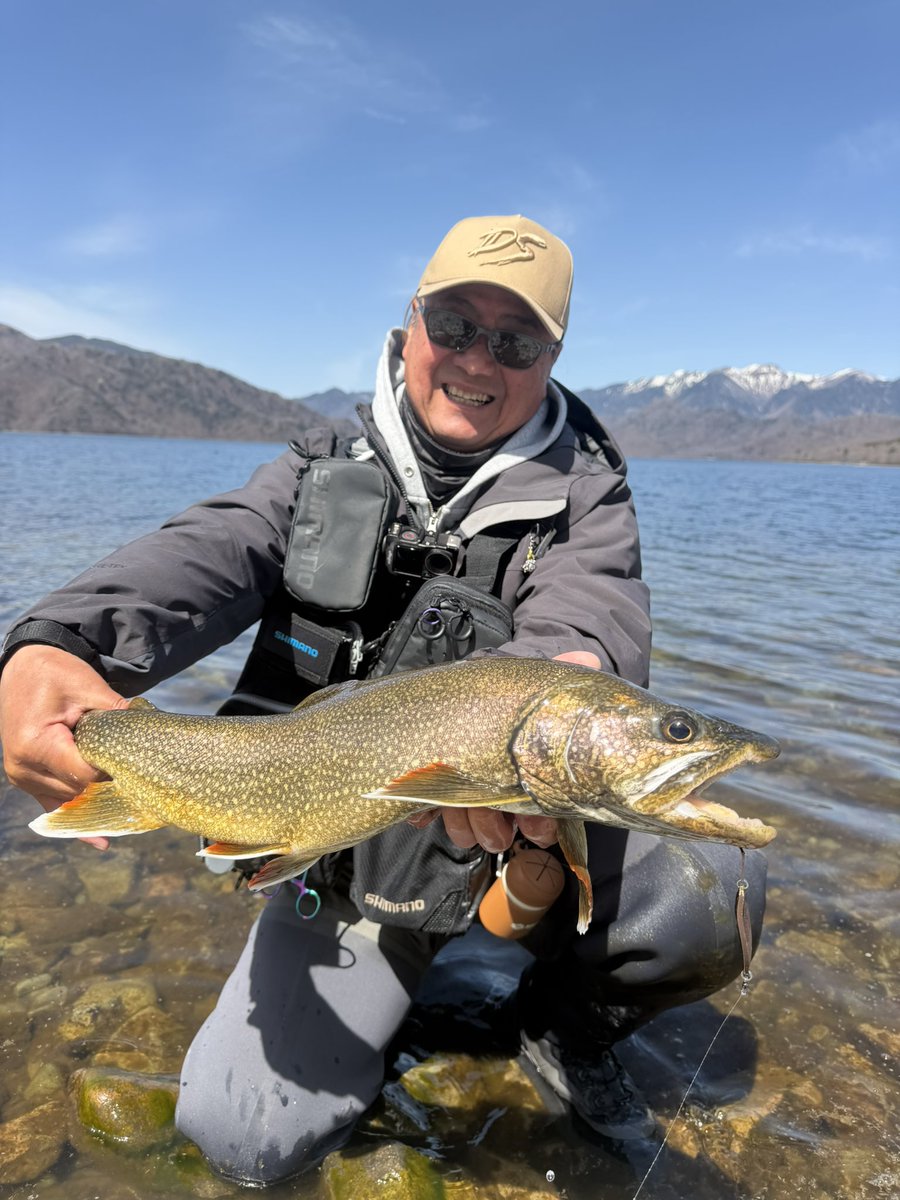 Dragon_sakamoto's tweet image. ビッグベイトで釣れ上機嫌で下山して家でゆっくりしていると「今から行きます」と連絡があり
次の日もまた登り今回も運良くレイクが来てくれました

#中禅寺湖
#レイクトラウト
#シマノ
#カーディフモンスターリミテッド
#コンパクトフィッシュプール
#チェリーベスパ
#トリックシャドウ
#パズデザイン