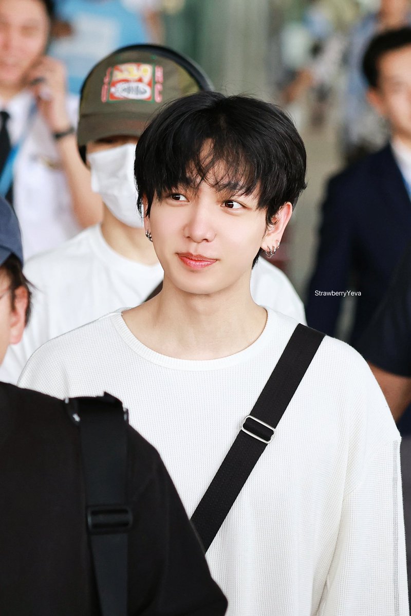 𝘁𝗵𝗶𝗻𝗴 ! tweet media