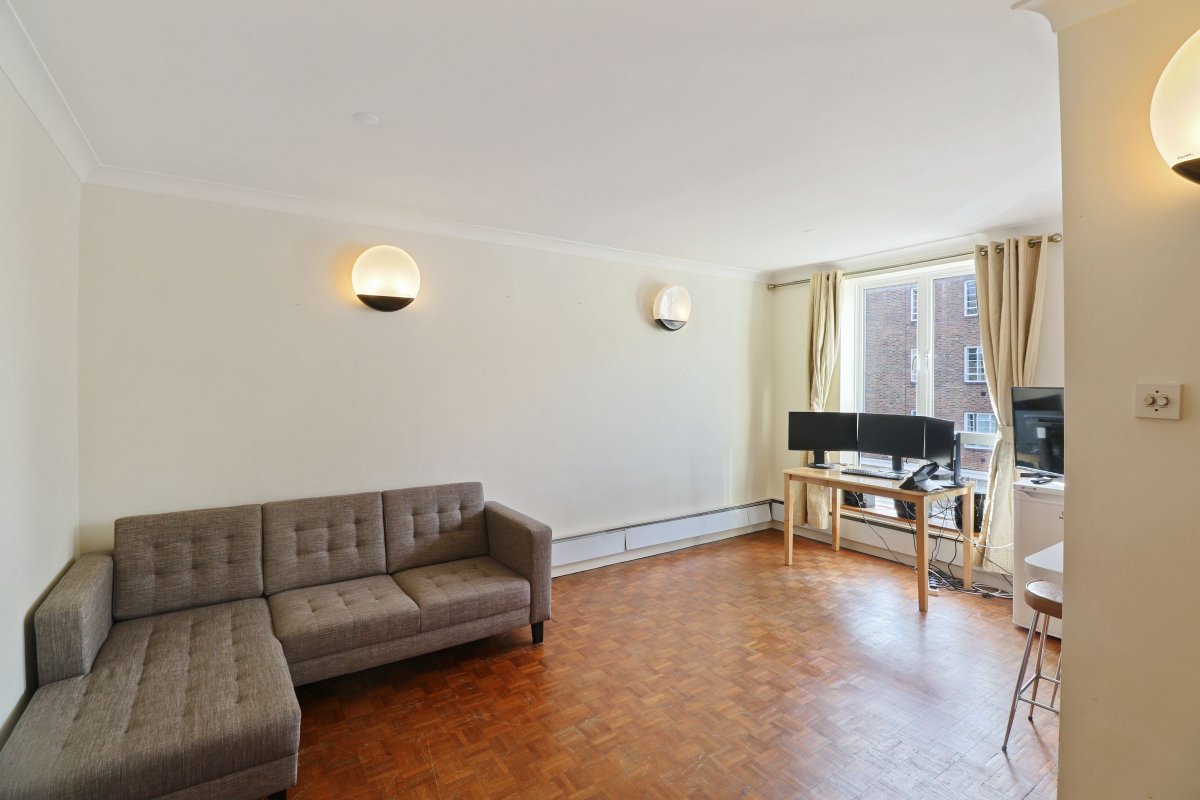 abbey_spring's tweet photo. New to market - 1 Bed Flat,  Portland House, St. Ann's Terrace, London NW8, £2,499pcm. View details: https://t.co/DS9vlGaPOZ https://t.co/4kwjiesFG5