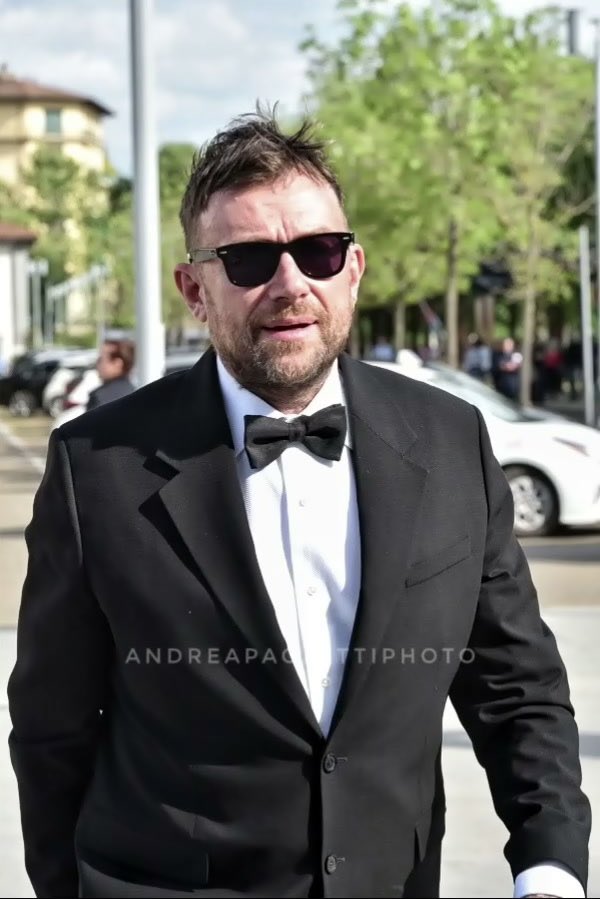 Damon Albarn Unofficial tweet media