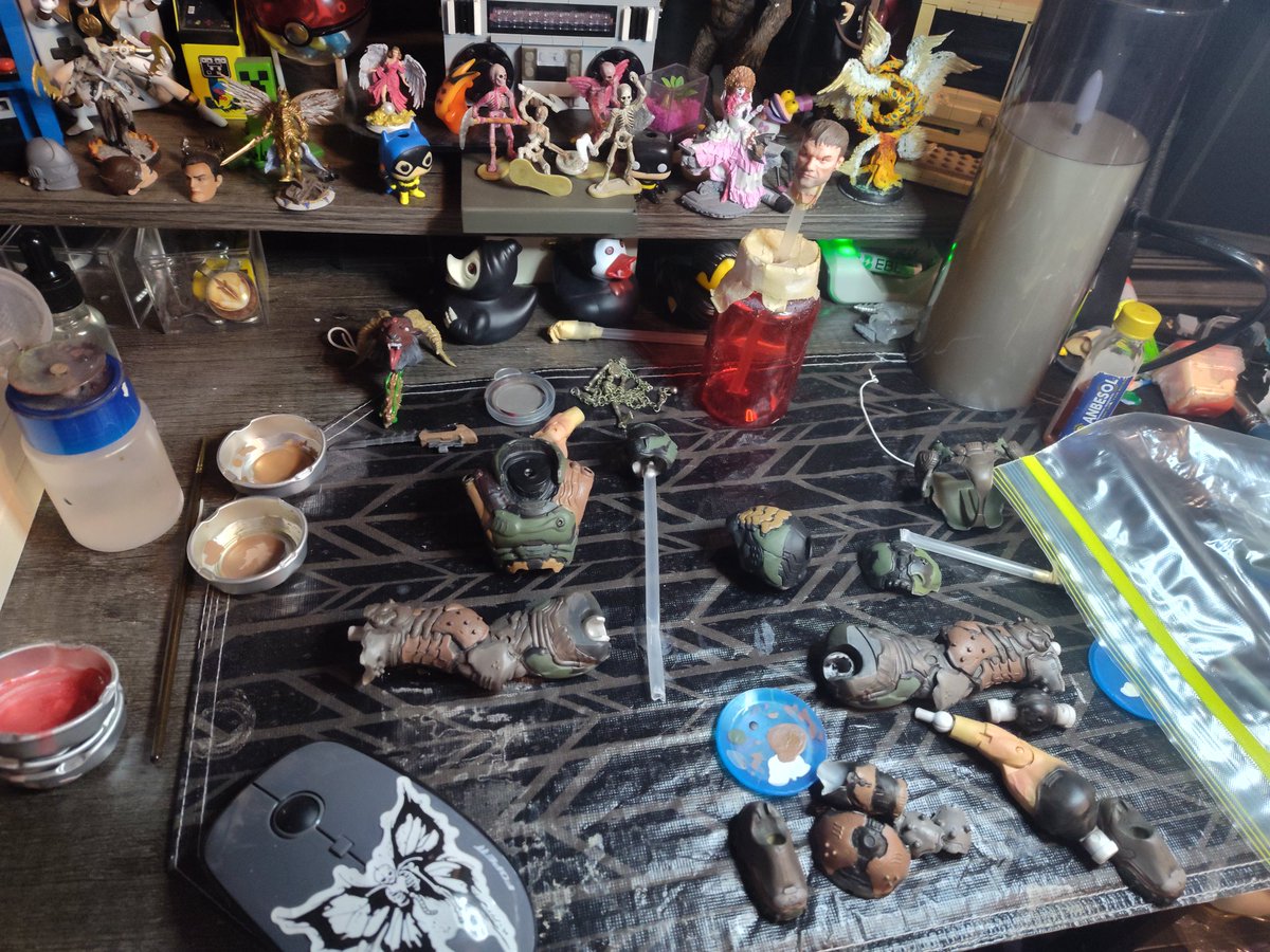 BKMurder101's tweet image. Oh it's all coming together. #doom #painting