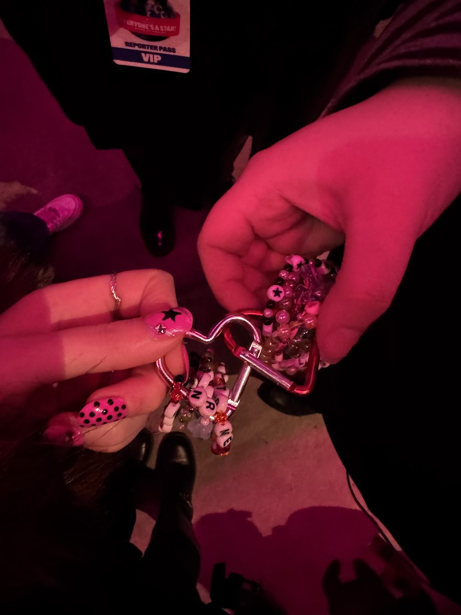 lau ｡ﾟ˚ʚ♡ɞ˚ tweet media