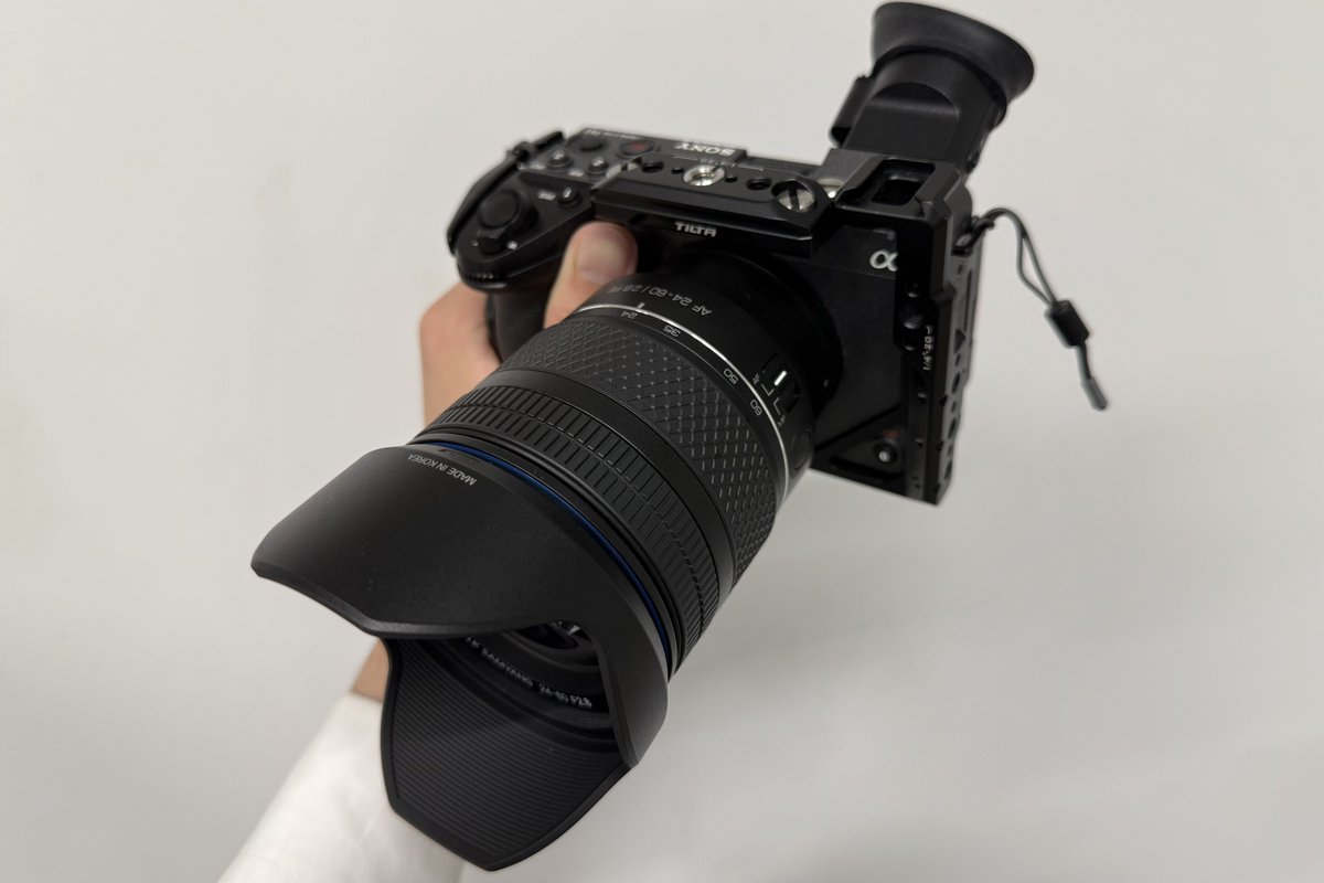 gnaniwa's tweet photo. キャッシュバック対象にも入っているSAMYANG AF 24-60mm F2.8 FEをケンコー・トキナー様よりお貸し出しいただきました！

重量約494gと軽量な標準ズームレンズで使いやすそう〜！！ https://t.co/tATbVvCsqM
