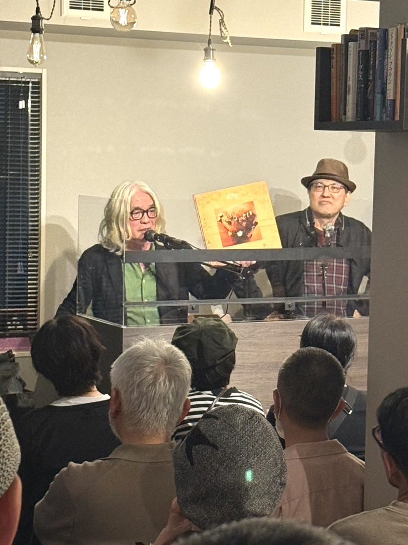 カーネーション CARNATION tweet media