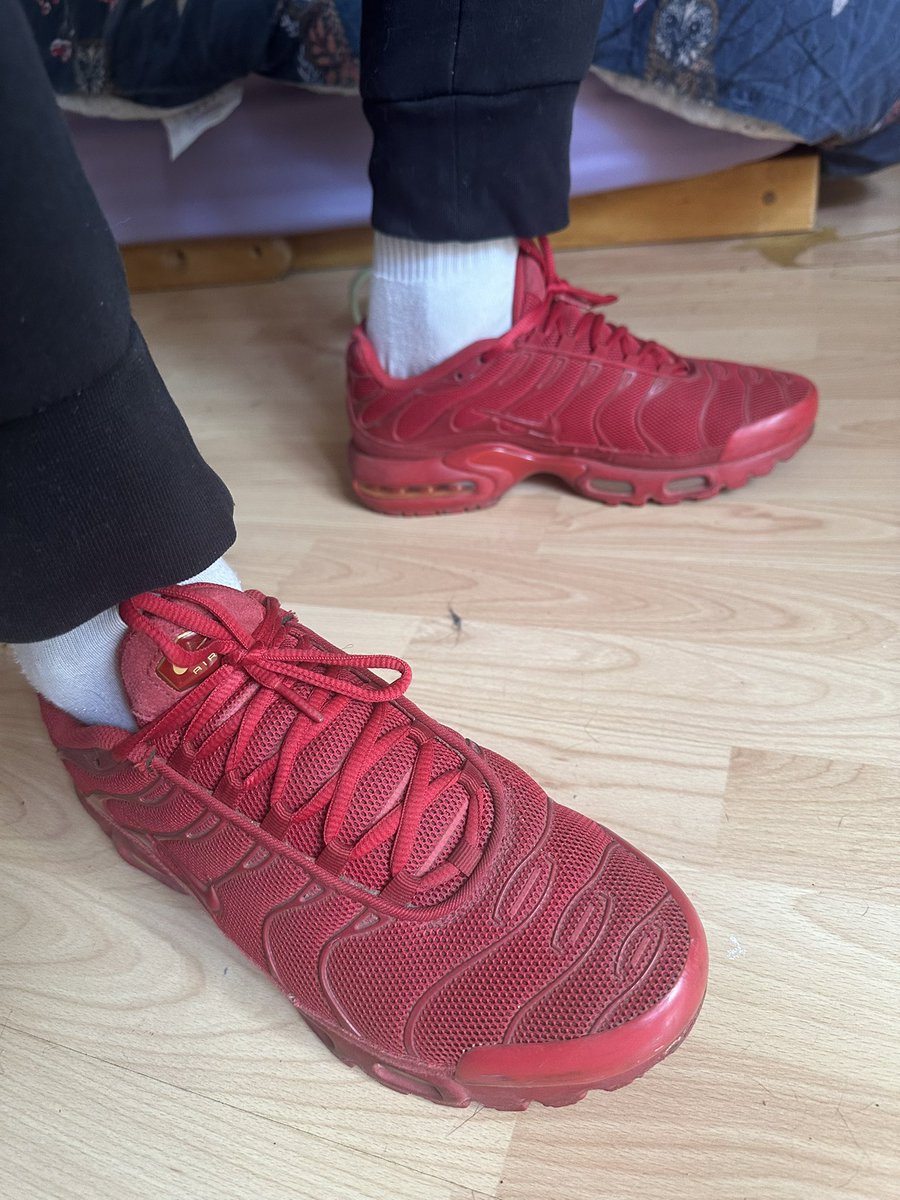 ScallyNike tweet media