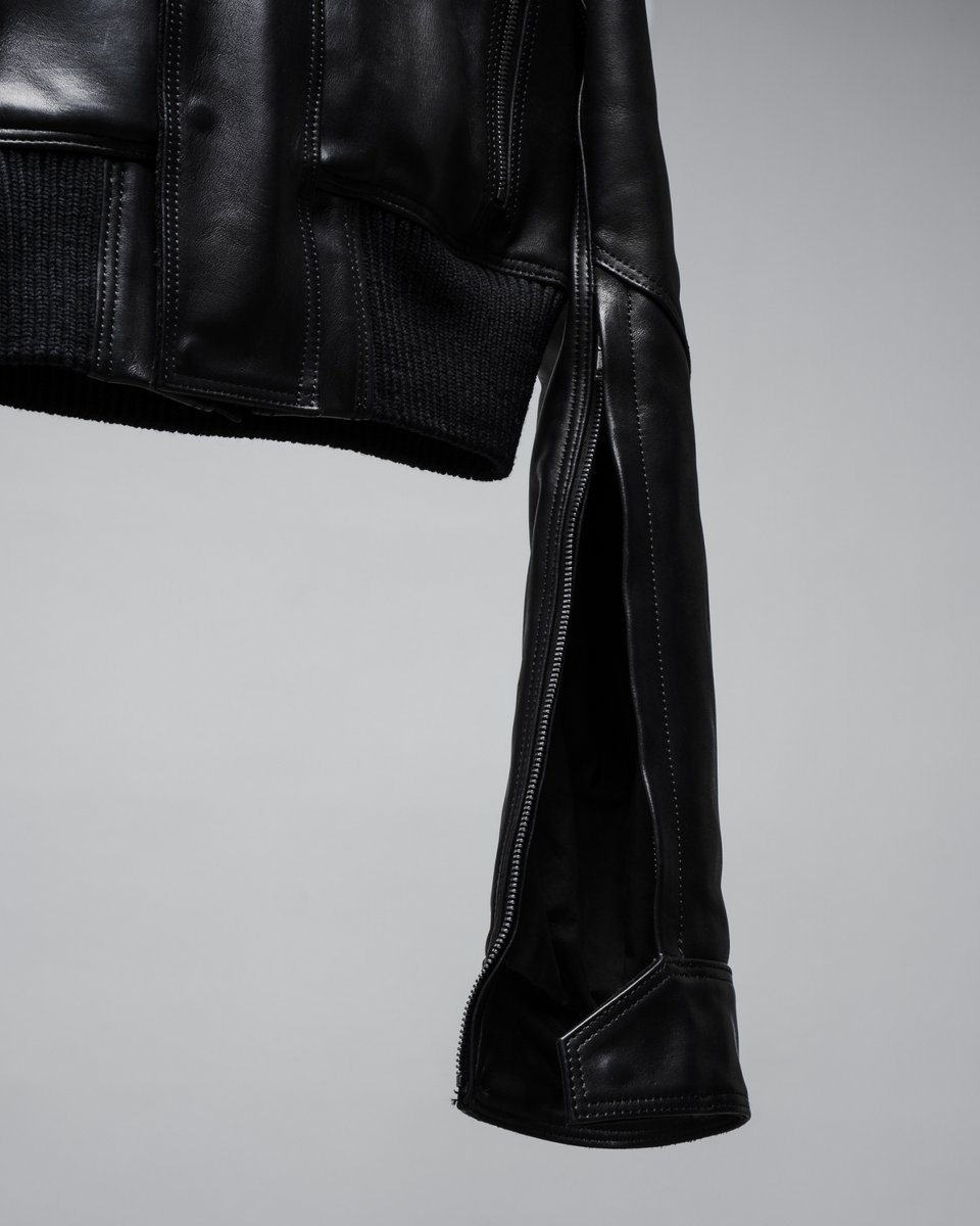 Rick Owens SS26 TEMPLE』ハイネックのファンネルカラー、クロップドで