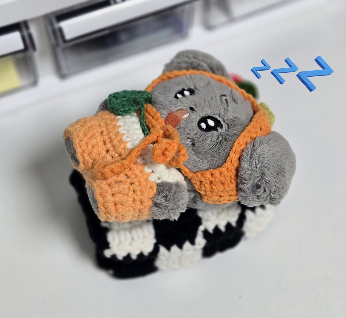 그거내껀데.. 니 침대가아닌데..쪼구야..(?
금손 보노시의 명품뜨개지갑 선물🌟
넘무 골져스,패셔너블하구 이뻐서 .. 
아까워서 어케 쓰지이🥺🫶
항상 챙겨죠소 고마어어 따랑해🩵🩷
+오타로 인한 재업로드 👀😎