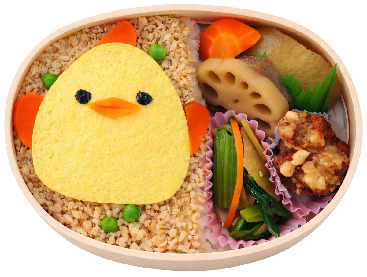 tabemaro's tweet photo. 【きょうから】GW限定で、ジェイアール名古屋タカシマヤで「ぴよりん弁当」が登場🐤

名古屋が誇るお惣菜店が手がけるぴよりんのお弁当、みんなはどれ派ですか❓☺️

（左上から）
・八百彦本店
・今日のごはん 和saiの国
・まつおか
・マツウラベーカリー https://t.co/X1ZJyh45lz