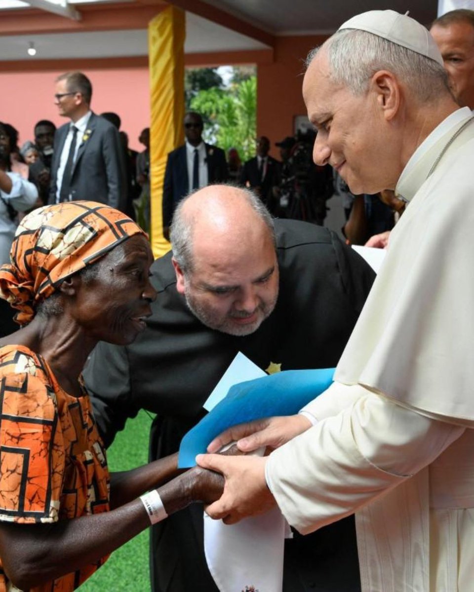 VaticanNews's tweet image. "Let us not forget that the elderly are not only in need of assistance, but first and foremost need to be listened to, because they preserve the wisdom of a people."

Pope Leo XIV offered that reminder as he visited a care home for the elderly in Saurimo, on the third day of his