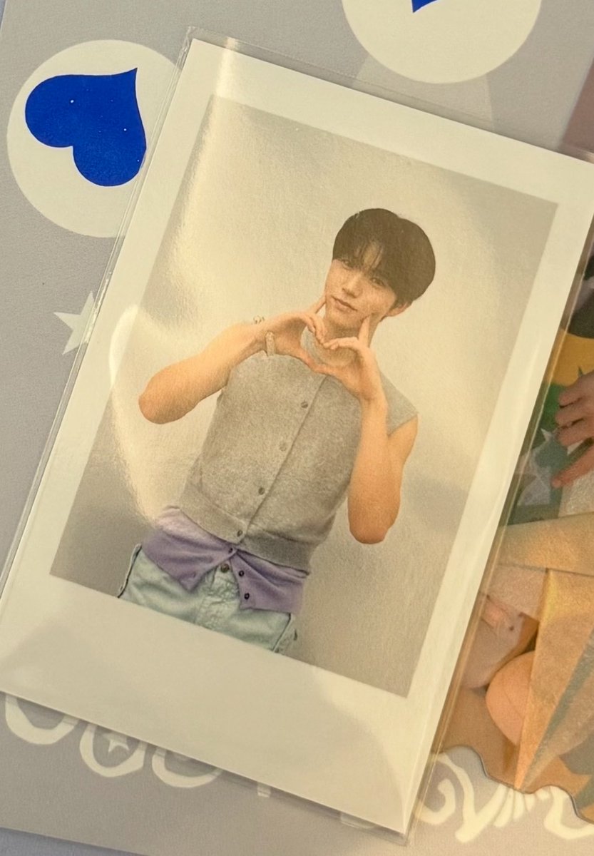 리본..ೀ tweet media