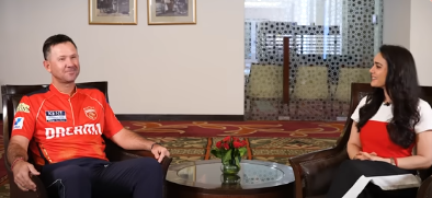 Vikrant_1589's tweet image. 🚨THE ULTIMATE RAPID FIRE BY RICKY PONTING🚨

Best pull shot in the game? – Rohit Sharma

Most stylish left-hander? – Brian Lara

Most destructive opener? – Adam Gilchrist

Mr. 360° of cricket? – AB de Villiers

Best under-pressure captain? – MS Dhoni

Best cover drive ever ? –