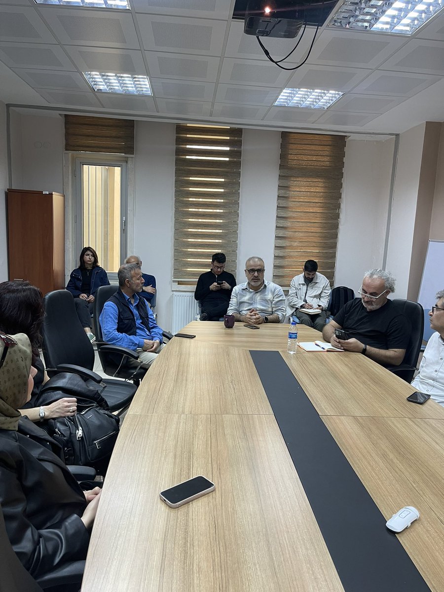 Türkiye'de Yaşayan Diller Enstitüsü (MAÜ) tweet media