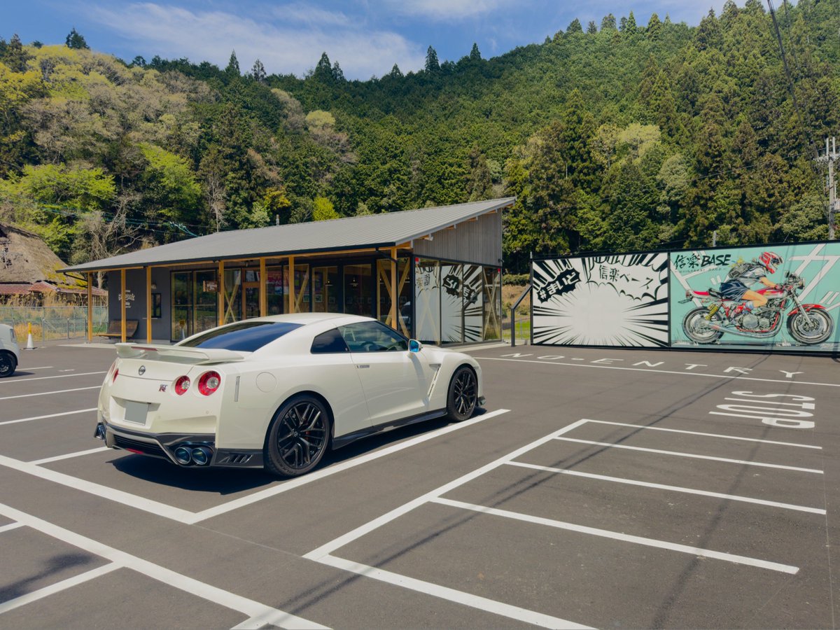 r35GTR_you's tweet image. 滋賀県甲賀市信楽町にある「信楽BASE」さんを初訪問✨
名物のヨシムラライスwithチキンカツを食べて、舌鼓☺️また、ドライブがてら行きたいな♪

#GTR #R35 #carlifestyle #carphotography #信楽ベース #ドライブ