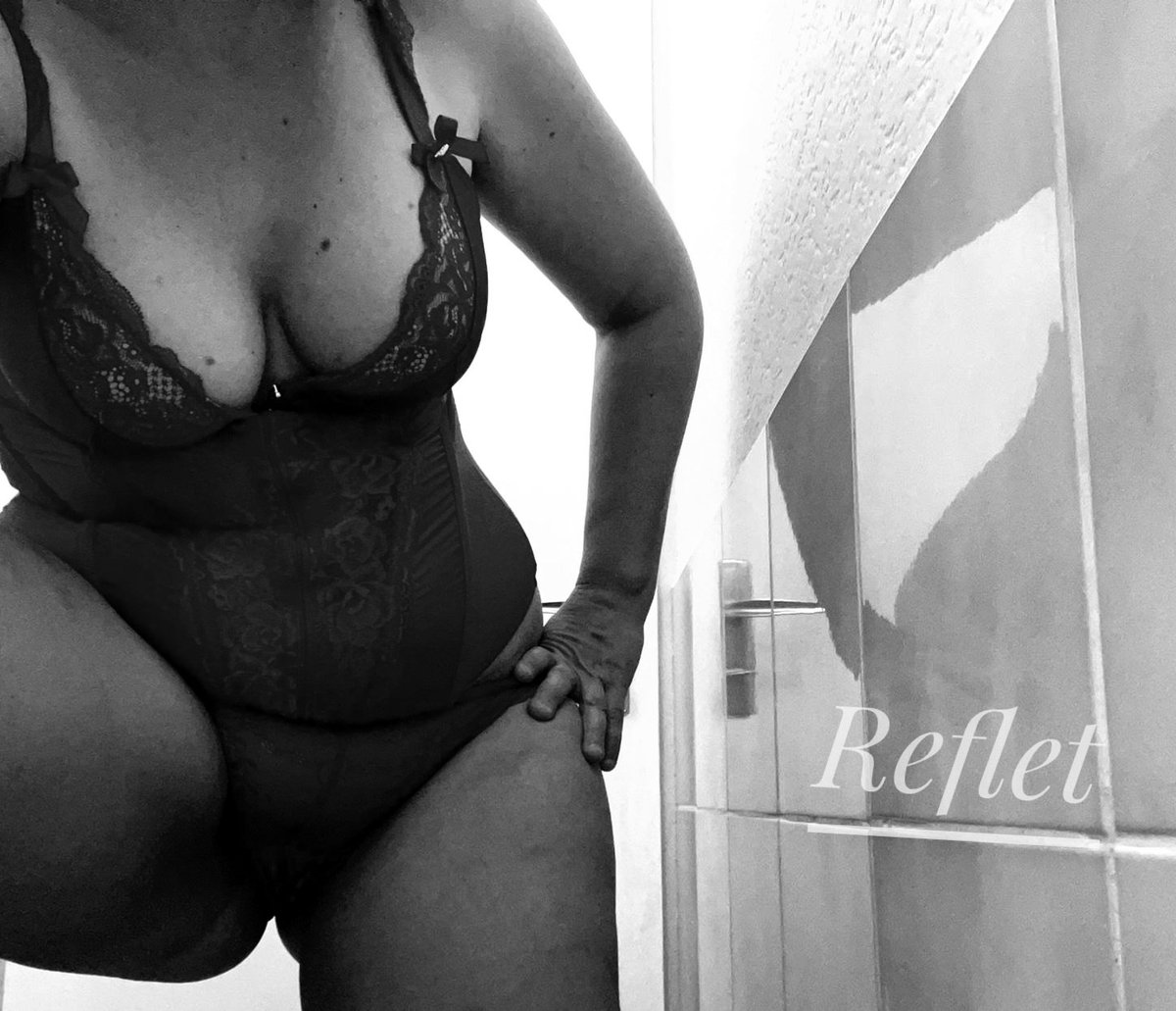 Un mot Une image tweet media