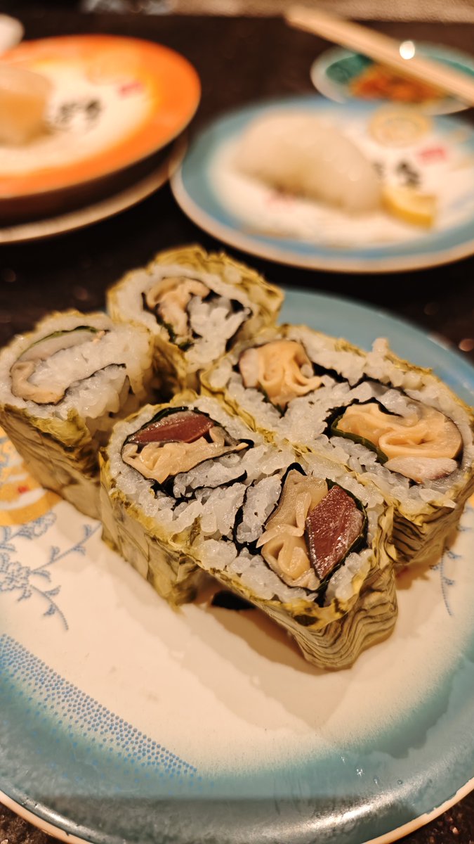 でんさん tweet media