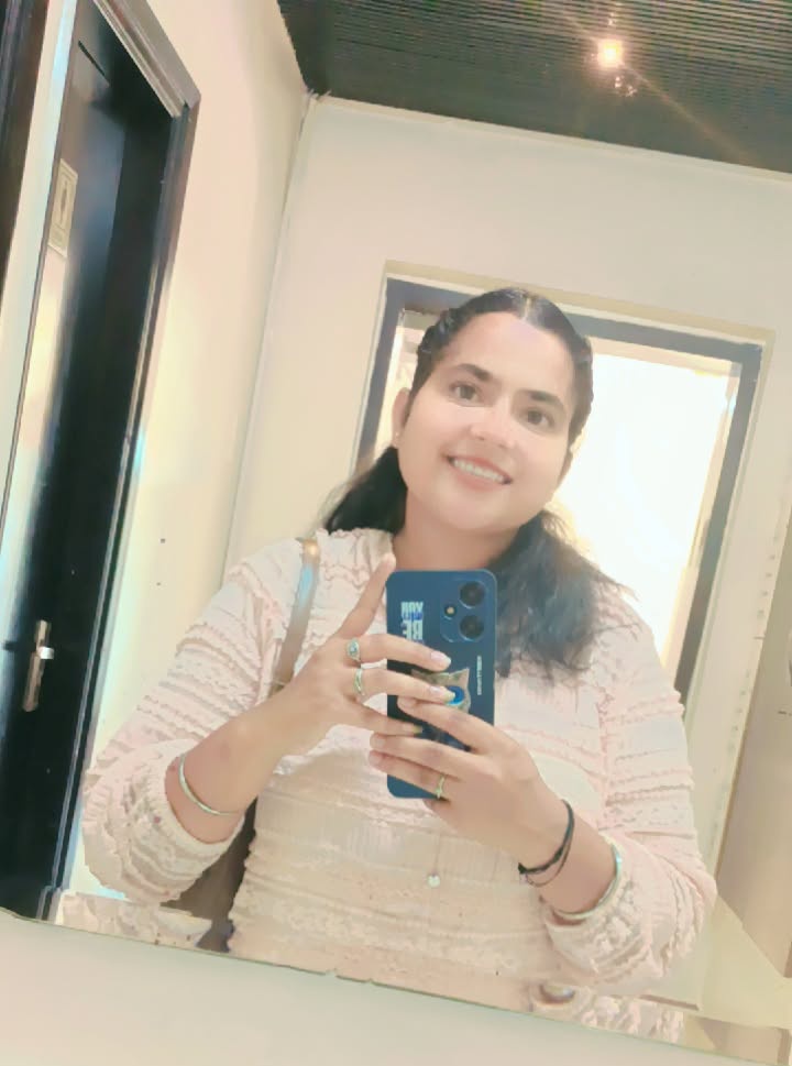 SimmuInsan6's tweet image. Self respect is the first step to real confidence ✨
#PositiveMindset #LifeQuotes #SelfLove