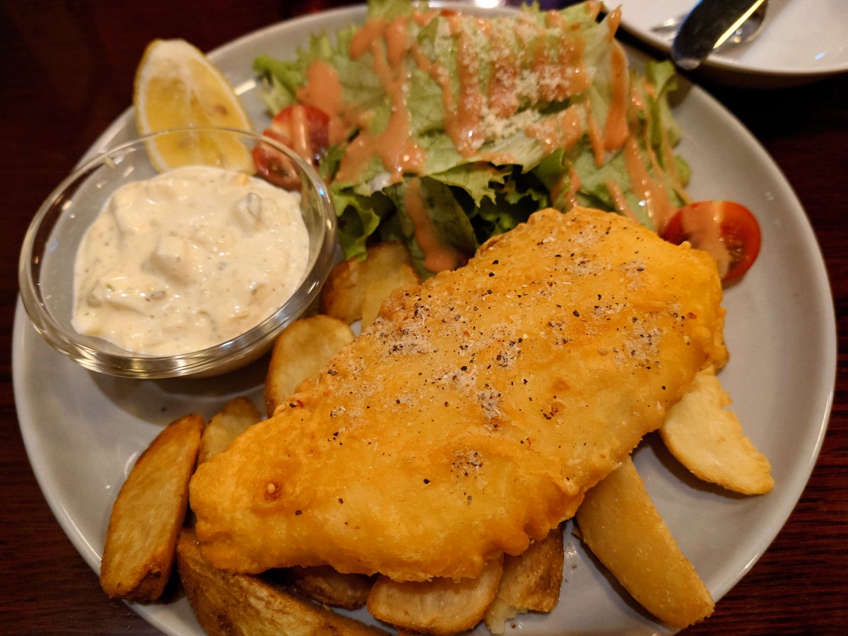 punsuka_punsuka's tweet image. Hubでハッピーアワー＆バースデイクーポンでタダ酒REDタワーをキメて来た。12度は伊達じゃなかった。だけどやっぱりモヒートが好き
#Hub #モヒート