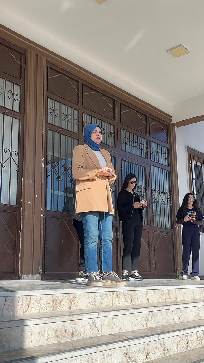 il_ebs's tweet photo. Ay yıldızlı bayraklarımızla, kutsal görevimizin başında, okullarımızdayız.
#ÖğretmenBayraktır https://t.co/Ubr3xSPhZB