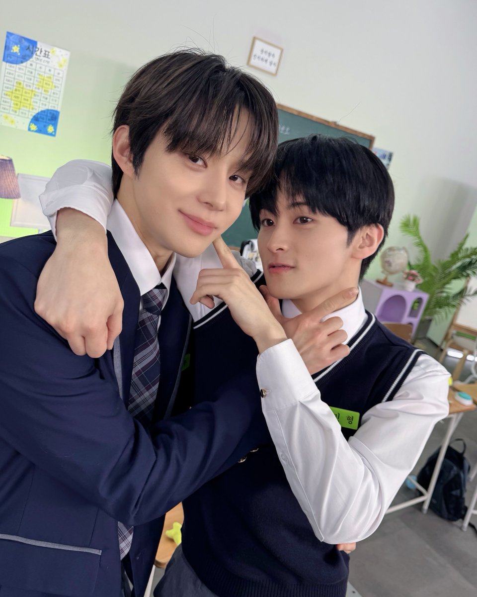 JUNGWOO. tweet media