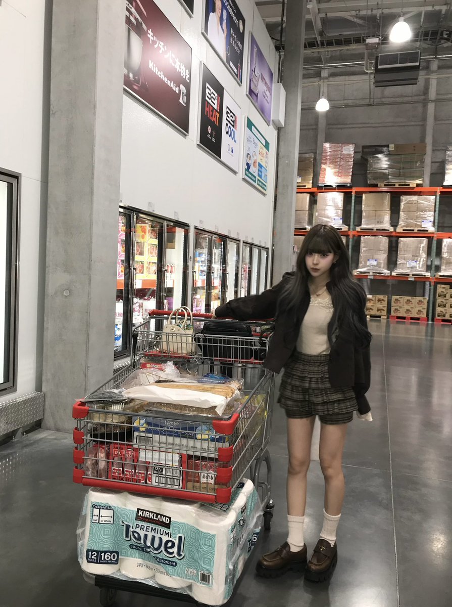 インスタには載せてないばーじょん𛰙᭜ ᭜ みんなコストコの何の商品が好き