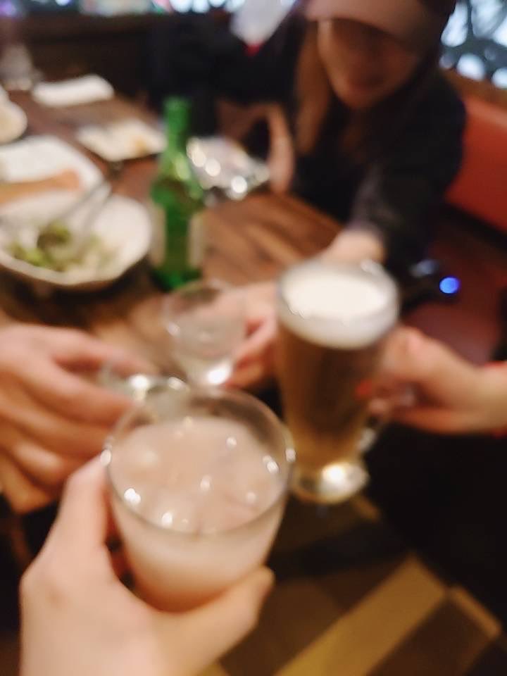 ynishikawa6's tweet image. ライブ帰りの新大久保
席に着いたら お隣から
「お疲れ様〜💜」
私たちと同じ服のARMYが!!!!!!!!!!
急なアミ会🍻
新しい出会い🤣楽しかった〜💜
来年の再会を誓う💜

#BTS
#BTS_ARİRANG 
#ARMY 
#보라해💜