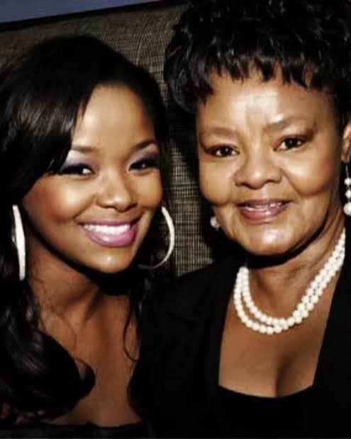 nozipho_mashaba's tweet photo. ‼️ The Update ‼️

It is with heavy heart to hear the passing of Cynthia Philisiwe Shange 🕊️

A trailblazer and icon who made history as the first Black Miss South Africa, breaking barriers and paving the way for generations of women in the pageant and entertainment industries. 

May her soul rest in peace. 🕊️🥹💔

#CynthiaShange #RIPCynthiaShange #MissSouthAfrica