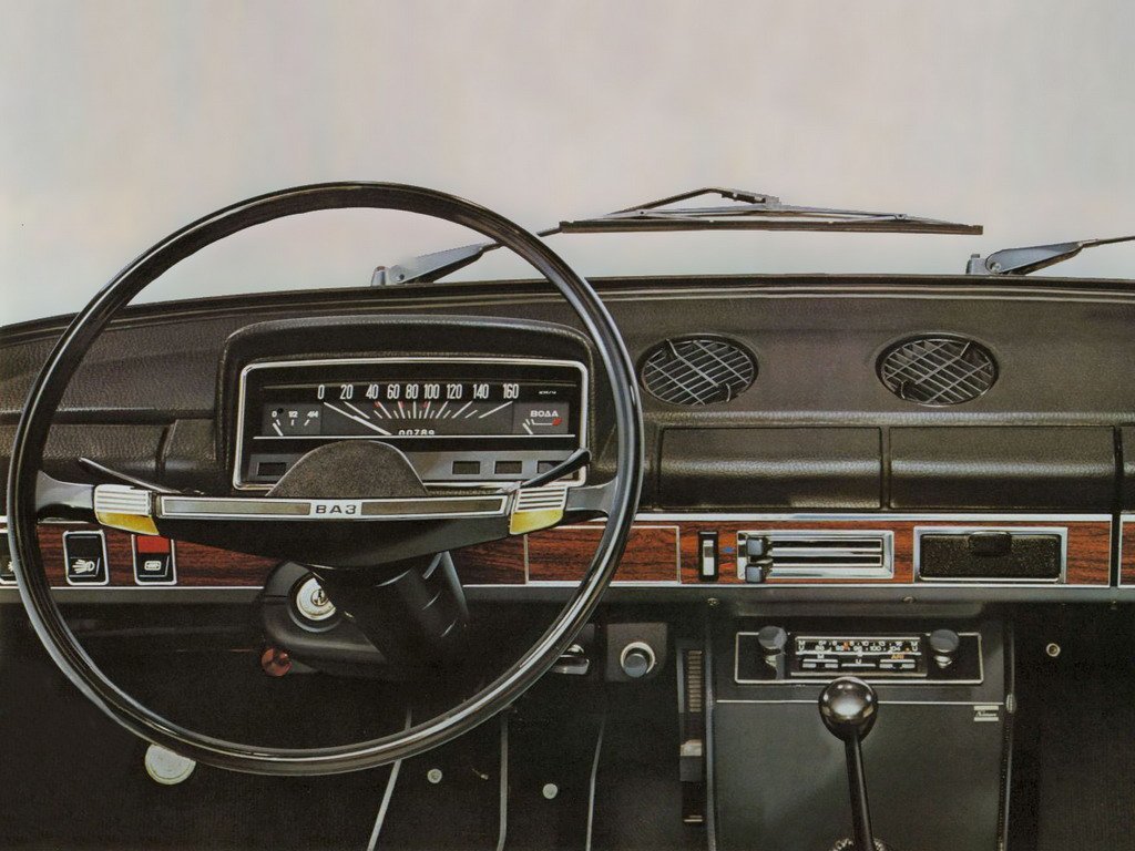 HistoryMattersX's tweet image. 🚘 Monday #20April 1970, production of the #Lada 1200 GL, #VAZ2101, #Zhiguli2101 nicknamed #Kopeyka began.

🗓️ #AvtoVAZ built 4.8 million units and direct modifications (1970-1988) in a all-new plant in #Tolyatti #Togliatti #Тольятти Samara region on the banks of the Volga River.