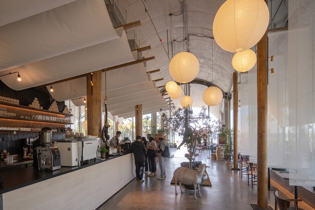 goooodofficial's tweet image. FuSan cafe by Jing Yan
With light and stone, with wind and water
link: gooood.cn/fusan-cafe-by-…
Photographer: ArchDONGImage
#interior #design #cafe #shenzhen