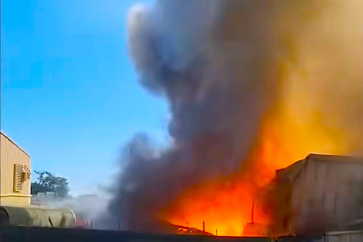 TShepstone's tweet image. Lithium Batteries Are Not Safe If You're Sitting on Top of Them in an EV or Live Anywhere Near Them: It's That Simple!

energysecurityfreedom.substack.com/p/lithium-batt…

#Lithium #Batteries #EVs #Fires #Chemicals