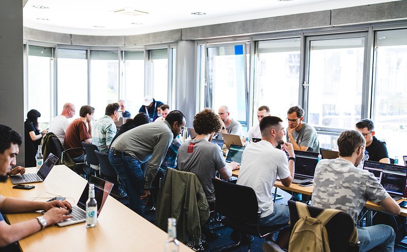 jcon_conference's tweet image. WOKRSHOPS. STARTING. NOW. #JCON2026

#Laptops open. #Minds ready. Let’s go deep.
This is where ideas turn into hands-on experience.

If you’re here: you know what’s coming.
If you’re not: you’re already missing out 😉
Let’s kick this off properly. 🔥