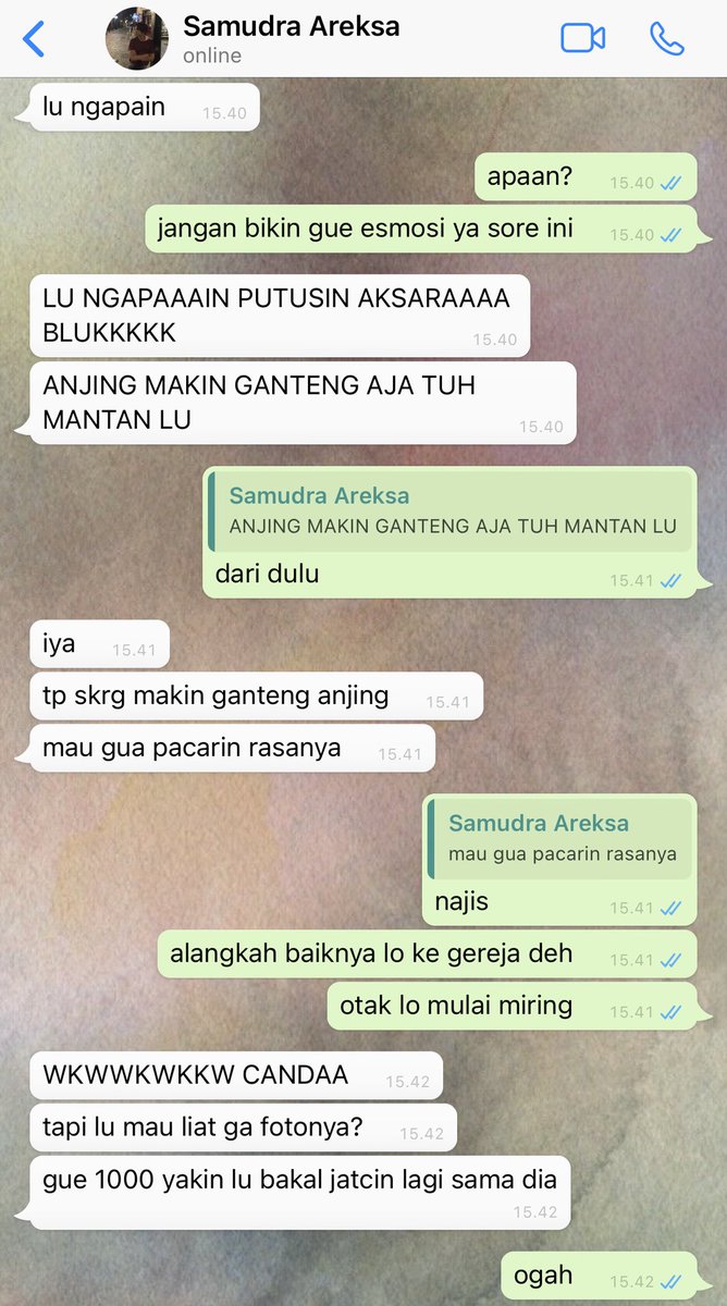 lireetrespirer's tweet photo. emang angin luar negeri selalu bikin salah paham sie… https://t.co/Vjajvjxcfa