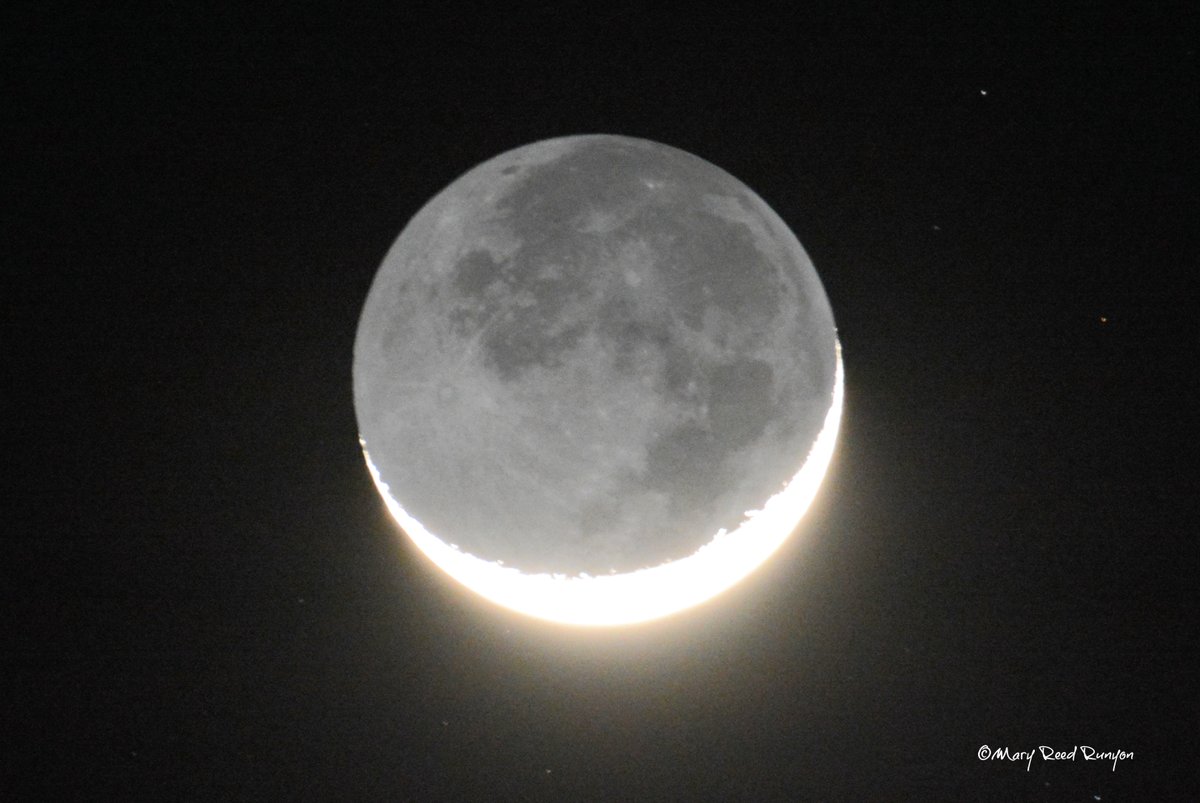 MaryReedRunyon1's tweet image. The #moon was beautiful last night. Hatfield, KY @WYMT @WSAZBrandon @SpencerWeather @Kentuckyweather @cjwxguy56 @GaudetWeather @snider_wx #kywx #ekywx @ryanhallyall