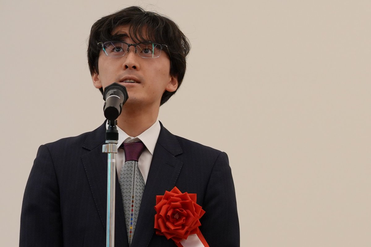kitanoarata1980's tweet image. 「いつか棋士として、自分は将棋の棋士であると納得できる状態を目指して日々修業していけたら」

優秀棋士賞、名局賞、最多勝利賞、九段昇段の伊藤匠二冠【第53回将棋大賞表彰式】＝北野新太撮影 #将棋... youtube.com/shorts/xRbLPF1…