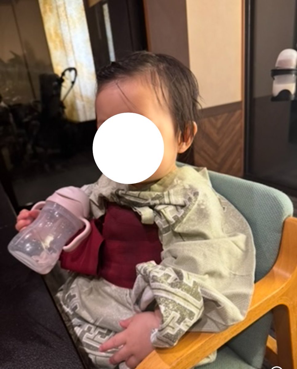 emukaasan's tweet photo. 富士山が綺麗なこちらのお宿は、伊豆長岡にある富嶽はなぶささん！(部屋はスーペリア露天風呂付き客室)
ガラス越しに赤ちゃんを見ながら入る露天風呂is最高♨️食事は朝夕個室で周りを気にせず楽しめてベビー連れにもおすすめ🙆‍♀️露天付で1泊3万/人くらい！よくない？！皆様ぜひ！
https://t.co/KteBjMwai1 https://t.co/vFORKUSS60