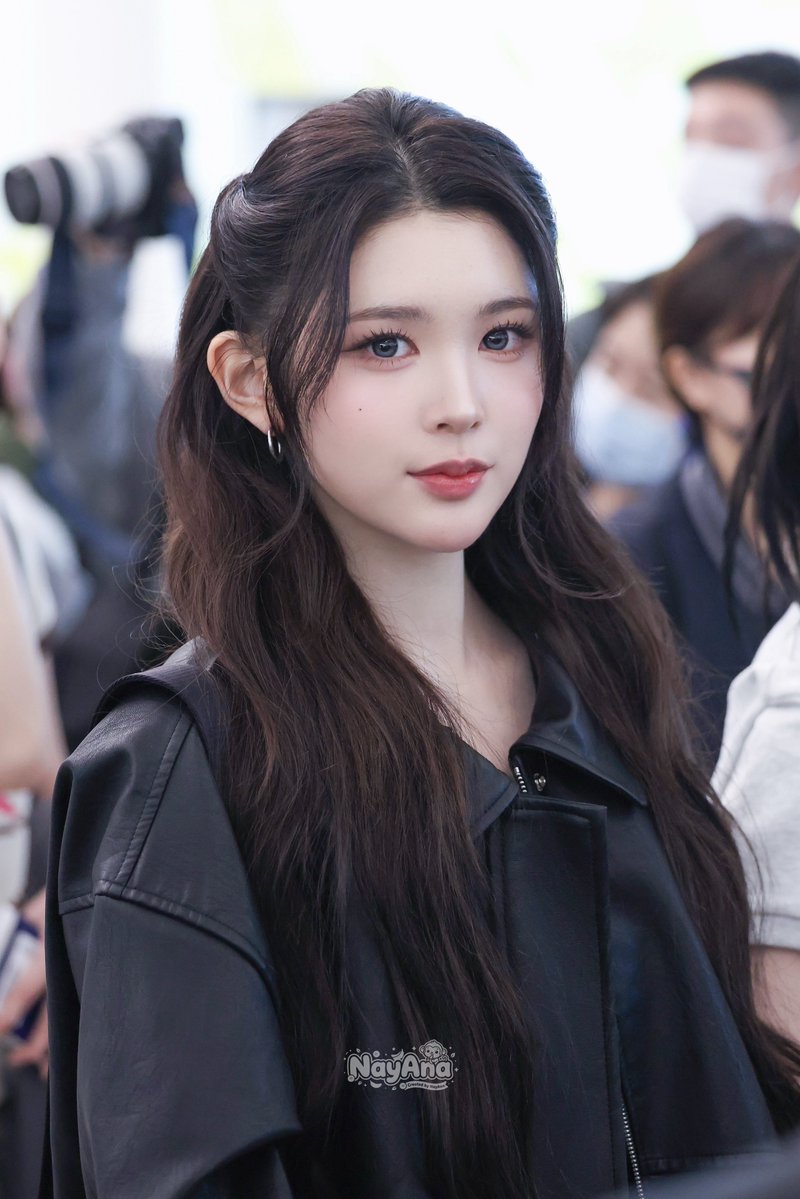 NayAna_H2H's tweet image. 260315_ICN🛫Shanghai
Soooooo gorgeous.😍
#Ana #에이나 #노유나 #魯惟娜
#Hearts2Hearts #하츠투하츠 #H2H #하투하