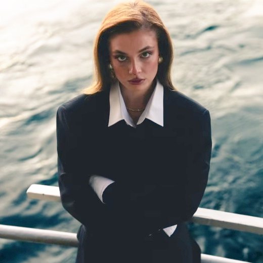 My girl and her new song "elimde değil" 💙❤️‍🔥 #SerraArıtürk