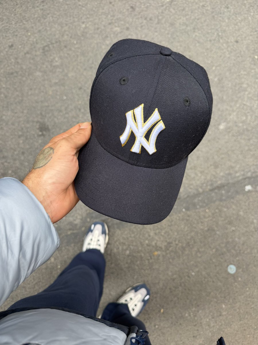 TheManWithESPN's tweet image. #PINdejos🫏
#StartingCapFive🔱
#FOTD🧢
New York #Yankees⚾️
#RepBx
Derek “The Captain” Jeter2️⃣