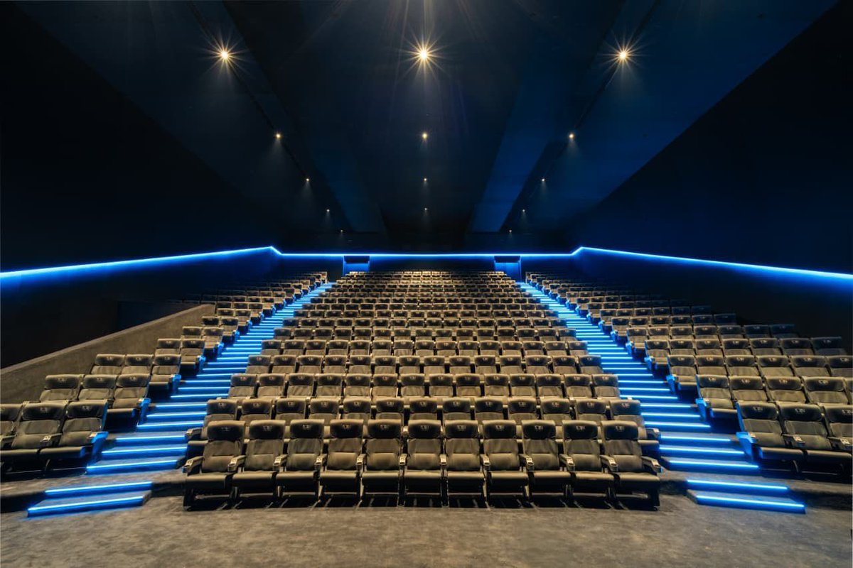 rajeshreddyega's tweet photo. Tamil Nadu’s very first Dolby Cinema screen is here! 😍🔥

Grand opening today at LA Cinemas 🎥🍿

A whole new level of movie experience begins! ✨

#KamalHaasan 

#Trichy #DolbyCinema #Cinemas 
#TamilNadu #Kollywood #LACinemas https://t.co/57GET56cmj