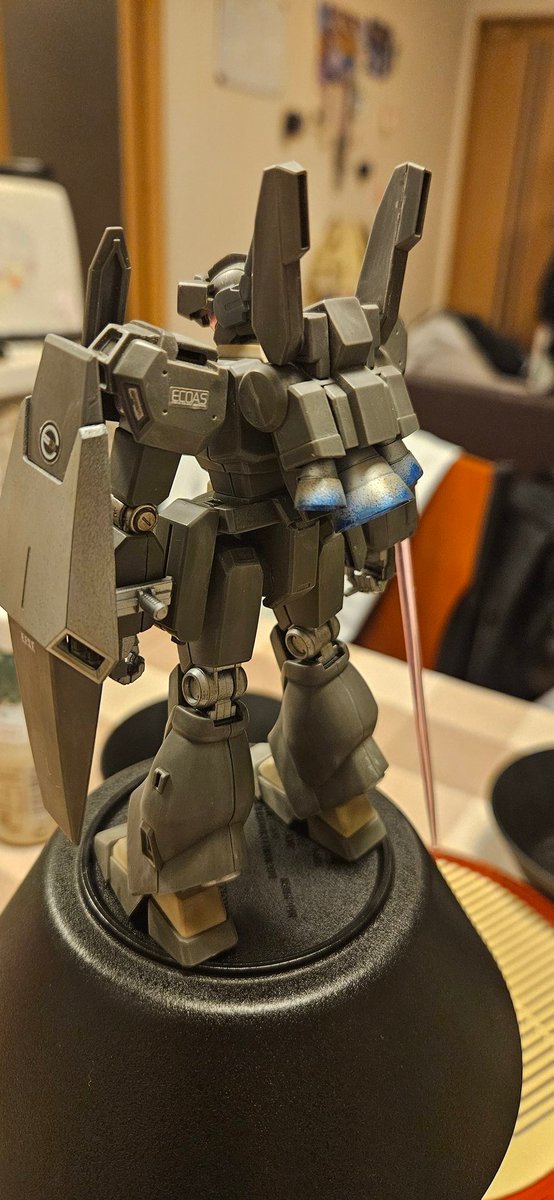 RX79_N_EFSF's tweet photo. ジェガン(エコーズ仕様)コンロイ機
最近、ガンダムタイプばかり作っていたから、たまにはジェガンもね(笑)
#ガンプラ
#HGUC
#ジェガン https://t.co/lcw4JDPmi6