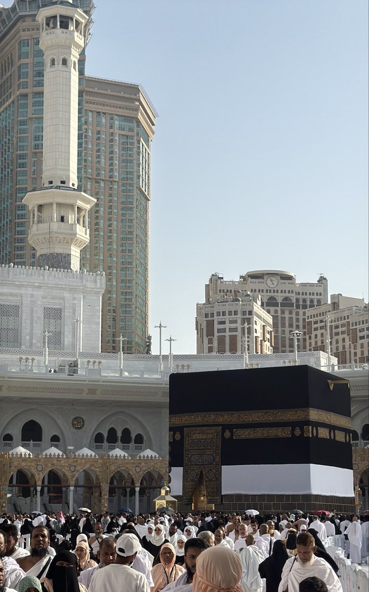 𝓑𝓮𝓪𝓾𝓽𝓲𝓯𝓾𝓵 396 🐳🩵 tweet media