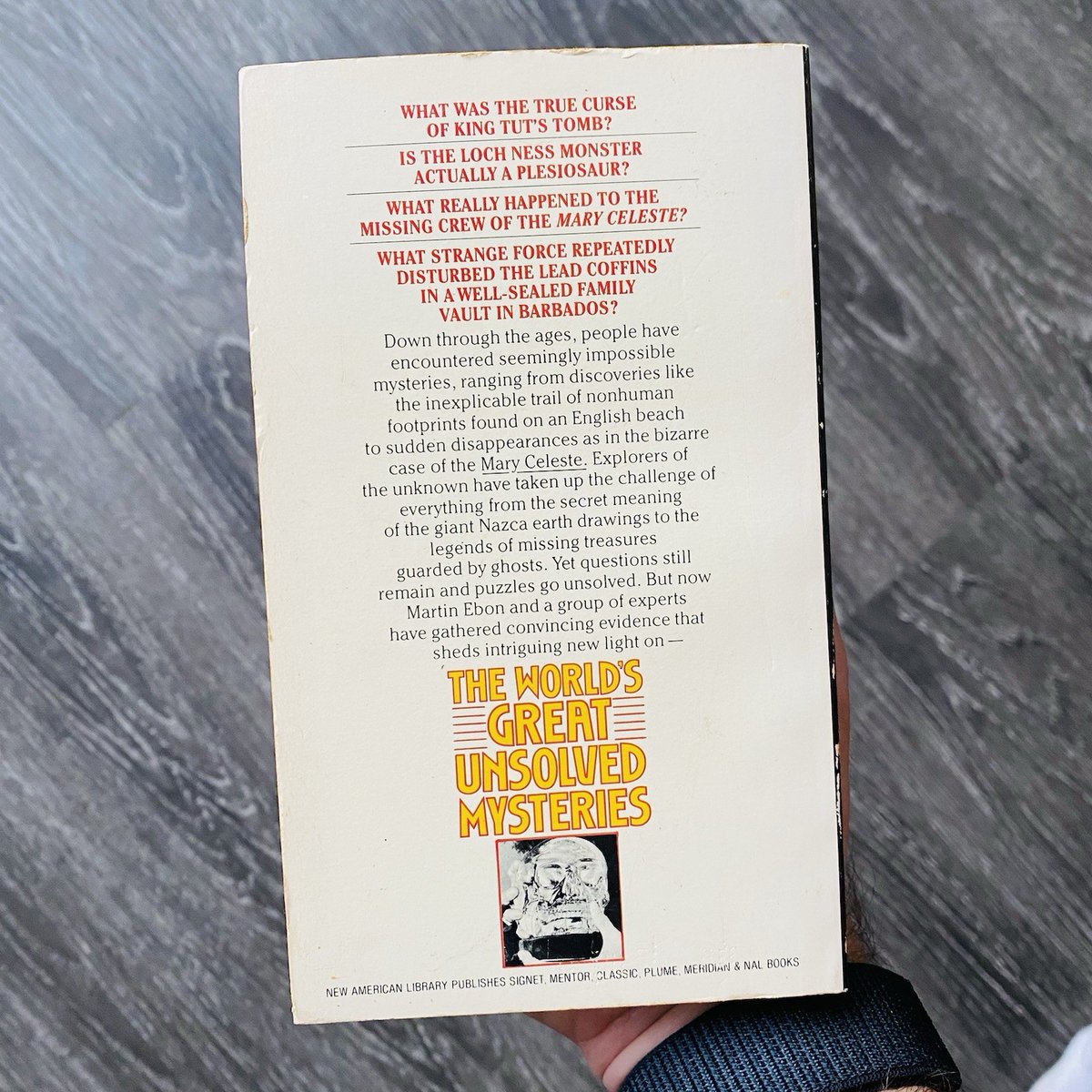 DougiesHQ's tweet image. Vintage (1981) World’s Great Unsolved Mysteries by Martin Ebon Paperback Book

Buy on eBay (Free Shipping): ebay.us/m/oUiCDw

#antique / #vintage / #books