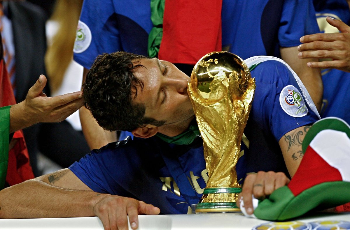 Pure class. 

#Azzurri #VivoAzzuro
