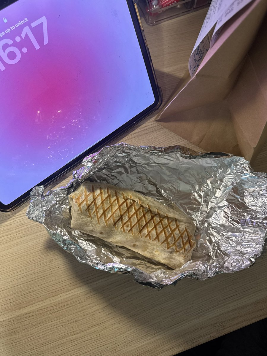 sky .✦ ── ≽^• ˕ • ྀི≼ tweet media