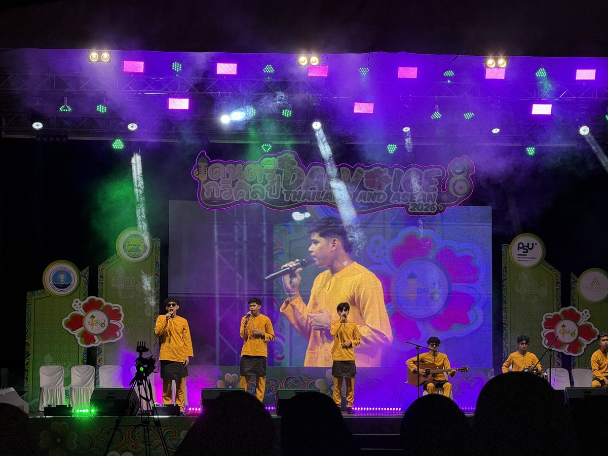 ปัตตานีทักครับ tweet media