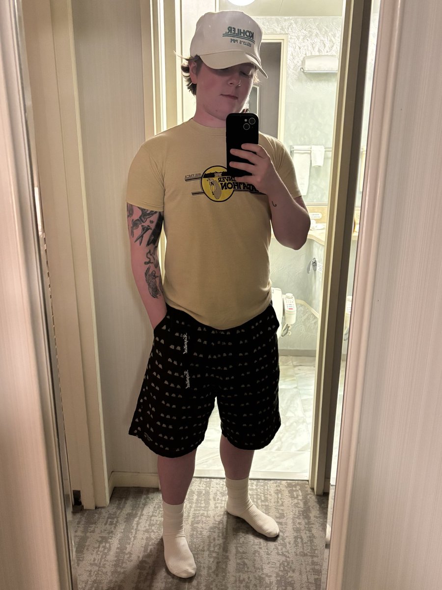 Wedgie Boy tweet media