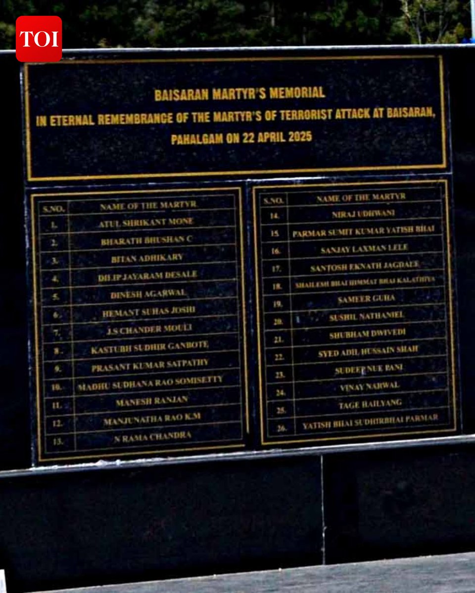 timesofindia's tweet image. In the serene valleys of Pahalgam, a solemn memorial rises to honor the 26 innocent lives lost in the heartbreaking Baisaran terror attack on April 22, 2025.🕯️🙏 

📸  Bilal Bahadur/ TOI 

#BaisaranMemorial #Pahalgam #Kashmir
