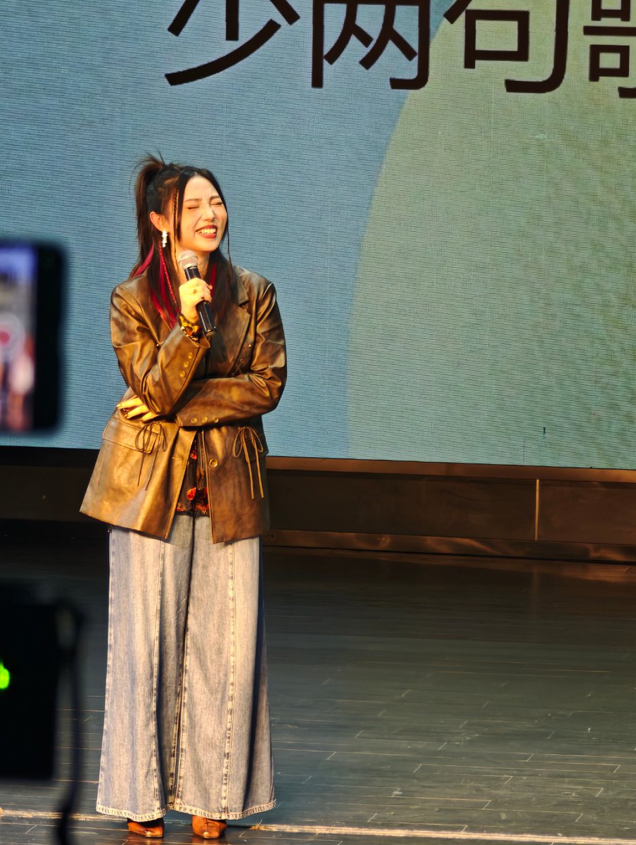 Victoria tweet media