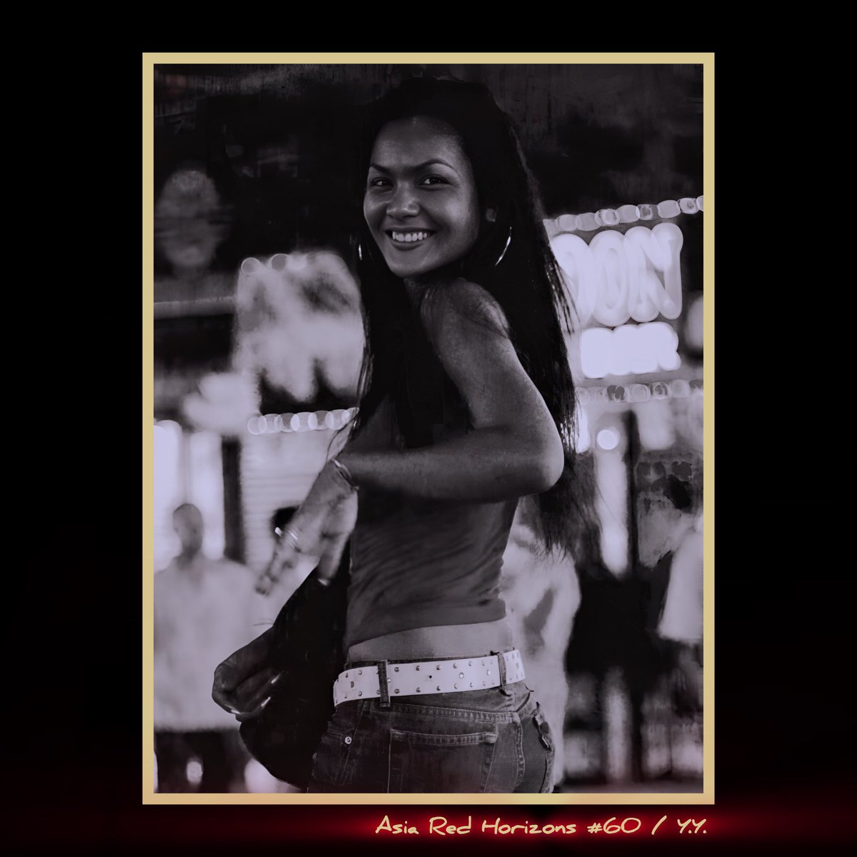 yurton71's tweet image. A radiant smile cuts through the night. Red glow, and that carefree Patong energy — joy in the middle of the night❤️‍🔥

#AsiaArt #NFTPhotography