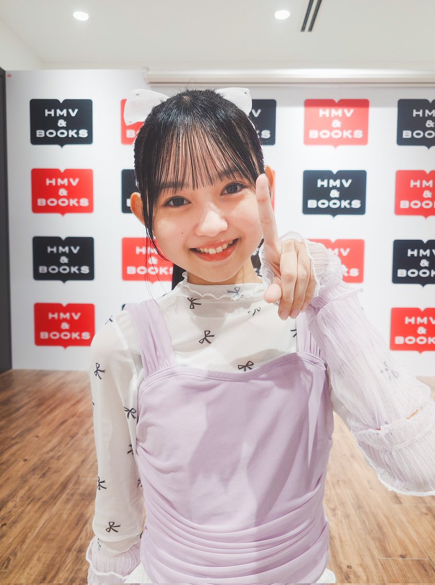 Q45997990's tweet photo. 16歳のお誕生日おめでとう🎉🌺

#里乃
#STARDUSTOKINAWAGIRLS https://t.co/dg72kl9meS